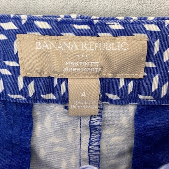 Banana Republic Martin Fit Cuffed Shorts Sz 4 Blue Geometric Print - Picture 7 of 9